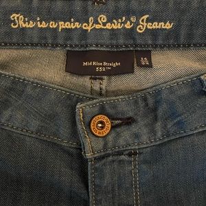 Levi’s Mid Rise Straight 552 Jeans, Size 14/32